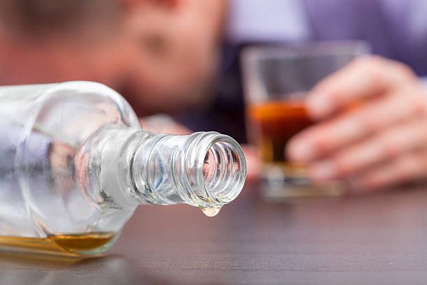 避免空腹大量飲酒